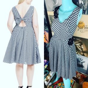 🖤 NWOT MODCLOTH Sangria Gingham Rock-a-Billy Cotton Retro pin-up checkered DRESS